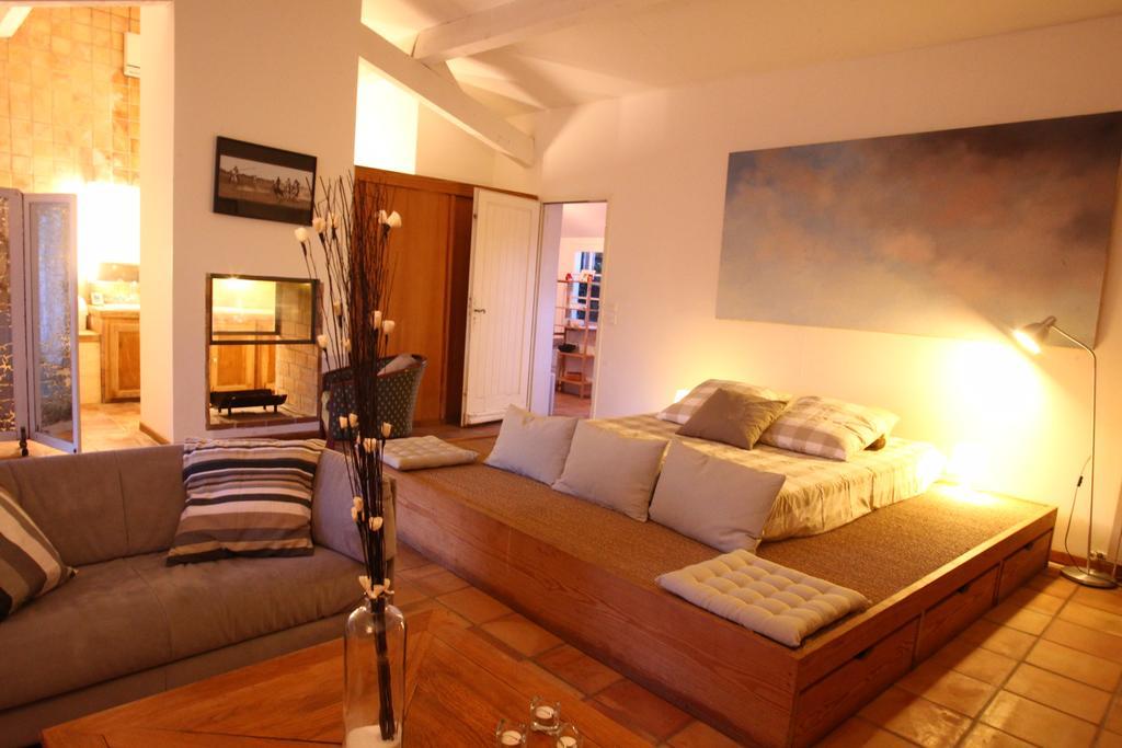 Mas Du Pont De Laute Villa Le Cailar ภายนอก รูปภาพ