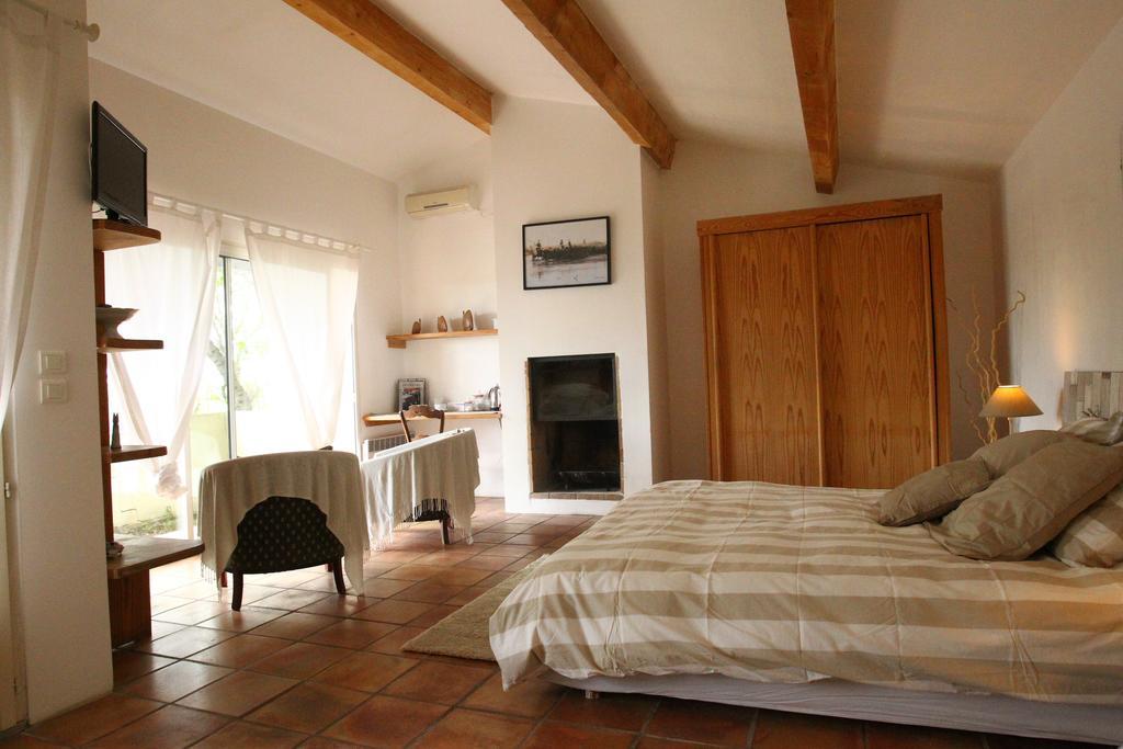 Mas Du Pont De Laute Villa Le Cailar ภายนอก รูปภาพ